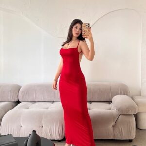 Vestido largo, abierto de la espalda